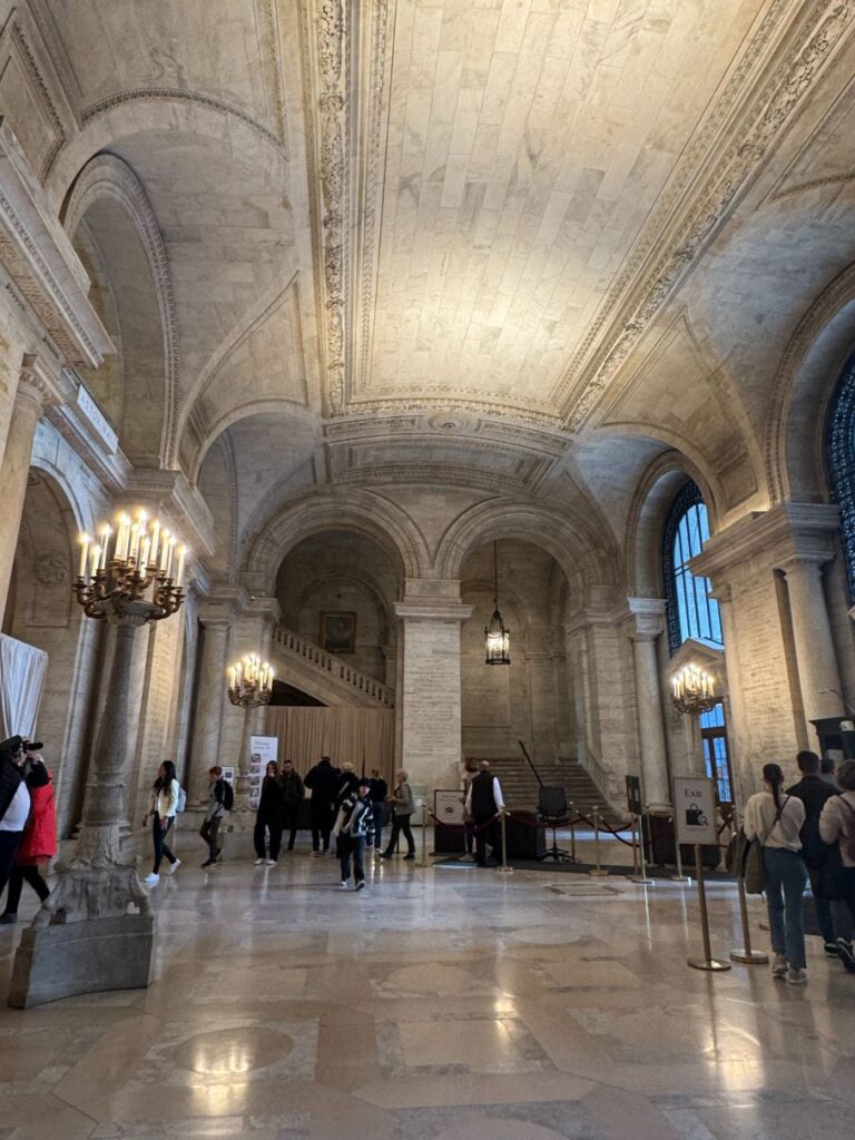 See the highlights of NY Public Library’s famed Schwarzman Building on ...